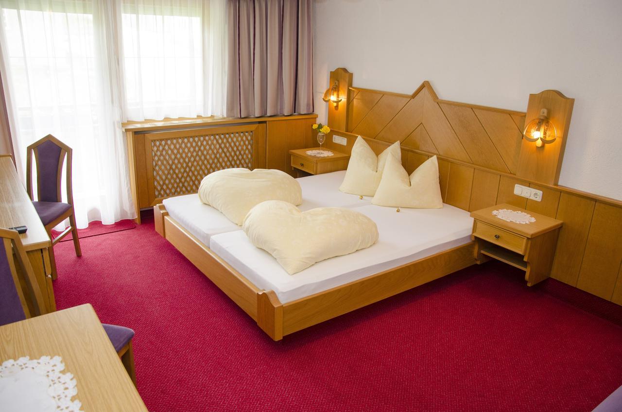 Hotel Haus Angela à Kappl  Extérieur photo